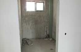 Apartament 3 camere, 65 mp, loc de parcare, zona strazii Eroilor! Semifinisat!