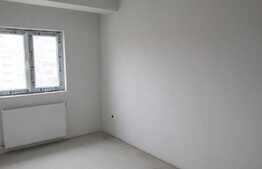 Apartament 3 camere, 65 mp, loc de parcare, zona strazii Eroilor! Semifinisat!