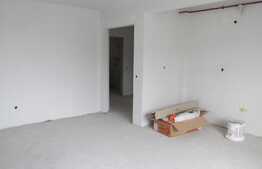 Apartament 3 camere, 65 mp, loc de parcare, zona strazii Eroilor! Semifinisat!