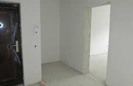 Apartament 3 camere, 65 mp, loc de parcare, zona strazii Eroilor! Semifinisat!