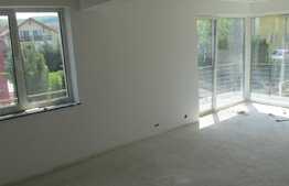 3 camere, 98 mp, semifinisat, terasa 21 mp, parcare, zona strazii Campului