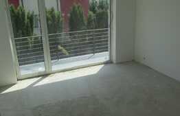 3 camere, 98 mp, semifinisat, terasa 21 mp, parcare, zona strazii Campului