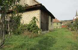 Casa individuala demolabila, teren de 2600 mp, zona Chinteni