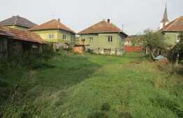 Casa individuala demolabila, teren de 2600 mp, zona Chinteni