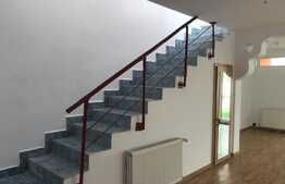 Duplex 180 mp utili, garaj, la cheie. Oferta Exclusiva!