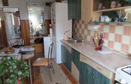 Apartament 3 camere, 65 mp, decomandat, boxa, garaj, zona strazii Dambovitei