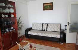 Apartament 3 camere, 65 mp, decomandat, boxa, garaj, zona strazii Dambovitei