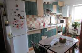 Apartament 3 camere, 65 mp, decomandat, boxa, garaj, zona strazii Dambovitei