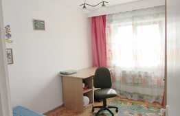 Apartament 3 camere, 70 mp, decomandat, zona Hotel Golden Tulip