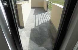 Apartament de vanzare, 3 camere, 78 mp, loc de parcare, zona Terra!