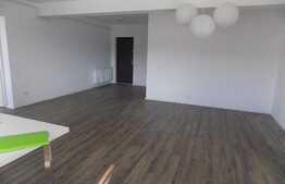 Apartament de vanzare, 3 camere, 78 mp, loc de parcare, zona Terra!