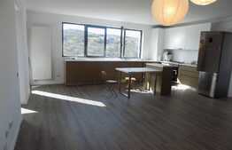 Apartament de vanzare, 3 camere, 78 mp, loc de parcare, zona Terra!