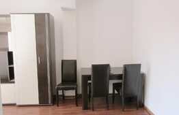 Garsoniera, 40 mp, decomandata, parcare,  zona strazii Beiusului