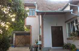 2 case individuale de vanzare, 70 mp utili, teren de 1000 mp, zona linistita