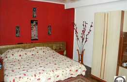 Vanzare 3 camere cu  28 mp terasa, la 5 minute de Piata Mihai Viteazul