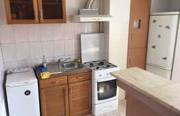 De vanzare garsoniera 33 mp, boxa la subsol, zona Podului Calvaria