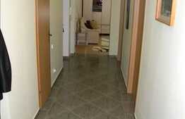 Vanzare 3 camere, decomandat, 85 mp utili, zona Campului, cu boxa si parcare