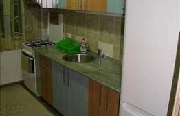 Vanzare 3 camere, decomandat, 85 mp utili, zona Campului, cu boxa si parcare