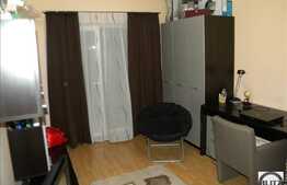 Vanzare 3 camere, decomandat, 85 mp utili, zona Campului, cu boxa si parcare