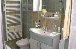 Vanzare 3 camere, decomandat, 85 mp utili, zona Campului, cu boxa si parcare