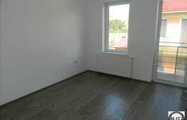 Vanzare apartament cu 2 camere , cu loc de parcare si curte privata