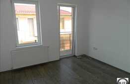 Vanzare apartament cu 2 camere , cu loc de parcare si curte privata