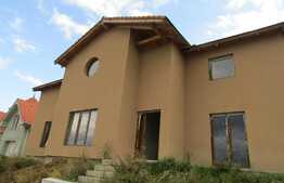 Casa de vanzare, 280 mp utili si 480 mp teren, zona linistita