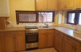 Casa de 131 mp, teren de 200 mp! Zona de case!