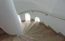 Casa individuala 500 mp utili, teren de 648 mp, front stradal de 52 ml