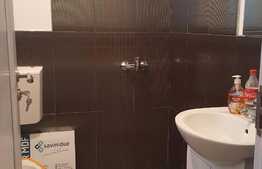 Casa insiruita ce are grija de finisajele sale! 126 mp utili, teren de 100 mp! Zona de case!