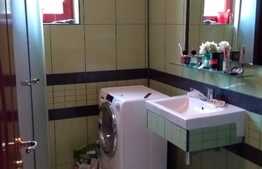 Casa aproape de natura la 10 minute de centru! 270 mp utili, teren de 700 mp.