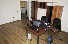 Apartament in casa, 62 mp, boxa la subsol, zona strazii Traian