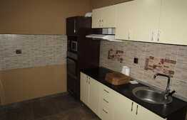 Apartament in casa, 62 mp, boxa la subsol, zona strazii Traian