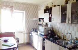 Apartament 3 camere, 65 mp, decomandat, boxa la subsol, zona strazii Fabricii