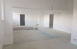 De vanzare apartament 3 camere, 96 mp, parcare, zona VIVO!