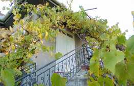 Casa individuala de vanzare, 160 mp, teren 3120, front 14 ml, zona linistita