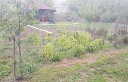 Casa la rosu de 350 mp utili, teren de 1000 mp! Zona Luna de Sus!