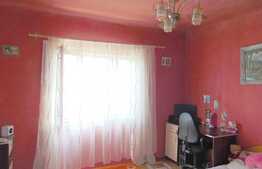 Casa demolabila, 59 mp, teren de 700, front 14,5 ml, zona linistita