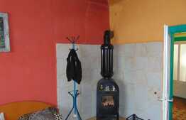 Casa demolabila, 59 mp, teren de 700, front 14,5 ml, zona linistita