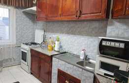 Apartament 4 camere, 82 mp, decomandat, 2 boxe, zona Piata Flora