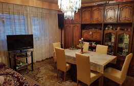 Apartament 4 camere, 82 mp, decomandat, 2 boxe, zona Piata Flora