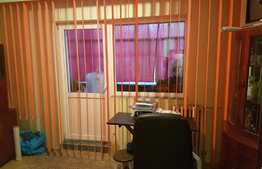 Apartament 4 camere, 82 mp, decomandat, 2 boxe, zona Piata Flora