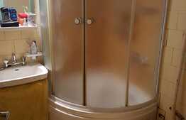 Apartament 4 camere, 82 mp, decomandat, 2 boxe, zona Piata Flora