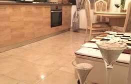 Apartament atent amenajat. Zona Parcul Babes