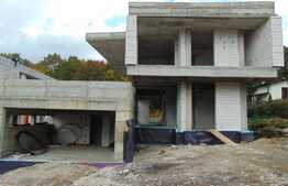 Casa individuala, 340 mp utili, teren de 985 mp, la rosu!