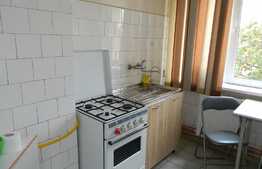 2 camere, 54 mp, decomandat, zona strazii Petuniei