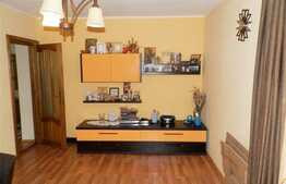 3 camere, 70 mp, etaj intermediar! Garaj! Zona strazii Stejarului! 