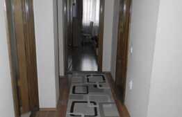 3 camere, 70 mp, etaj intermediar! Garaj! Zona strazii Stejarului! 