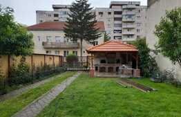 2 camere, 60 mp, imobil tip-casa,  curte, zona FSPAC. Disponibil din Ianuarie