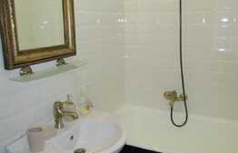 Apartament la casa, 42 mp, terasa de 10 mp, zona Piata Cipariu 